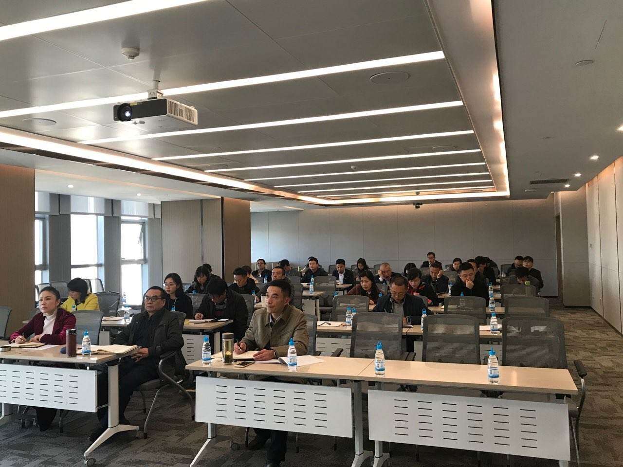 1576574574211353.jpg 山東省宣傳系統公務人員培訓班在我校順利開班