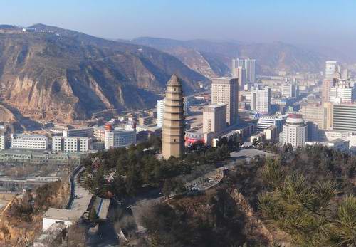 寶塔山.jpg