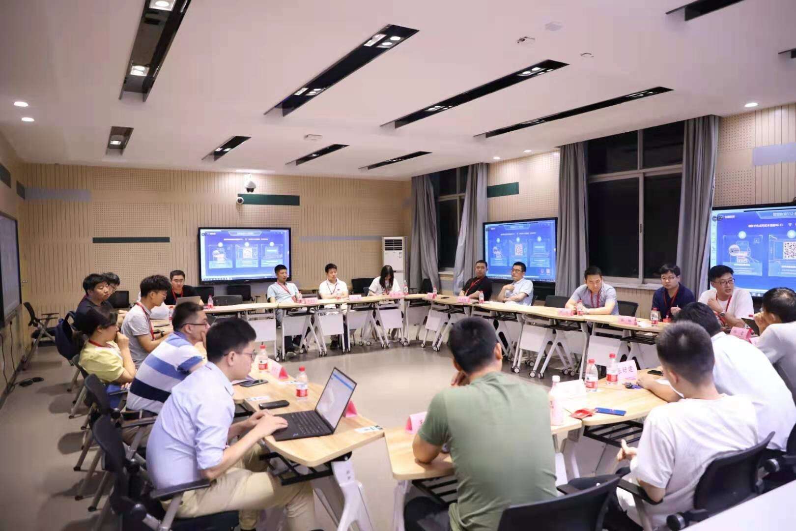 武漢大學協辦的教育部高校青年教師國情教育研修班（第二期）圓滿結束