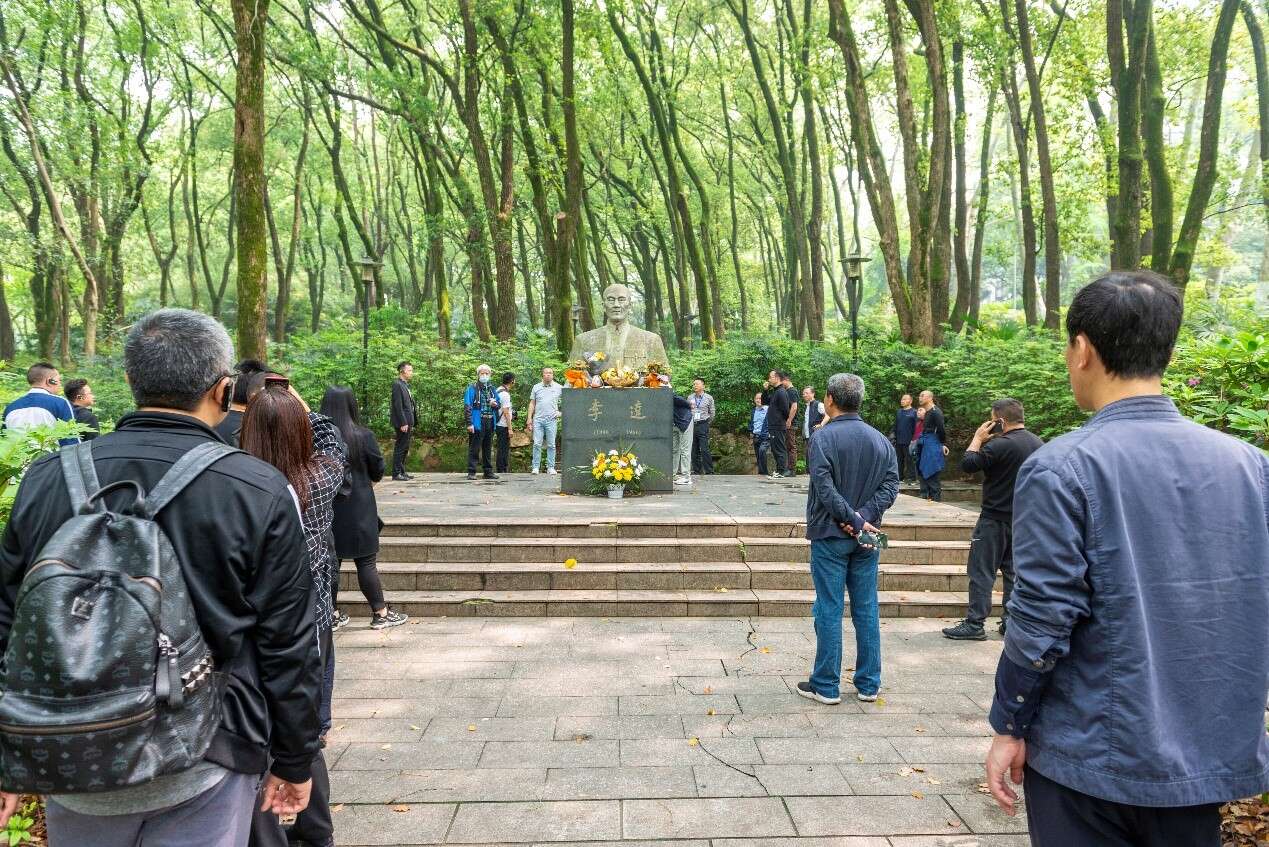 2021年中國人壽財險四川小西藏分公司中高層管理公務(wù)人員黨性修養(yǎng)暨管理能力提升培訓(xùn)班開班儀式