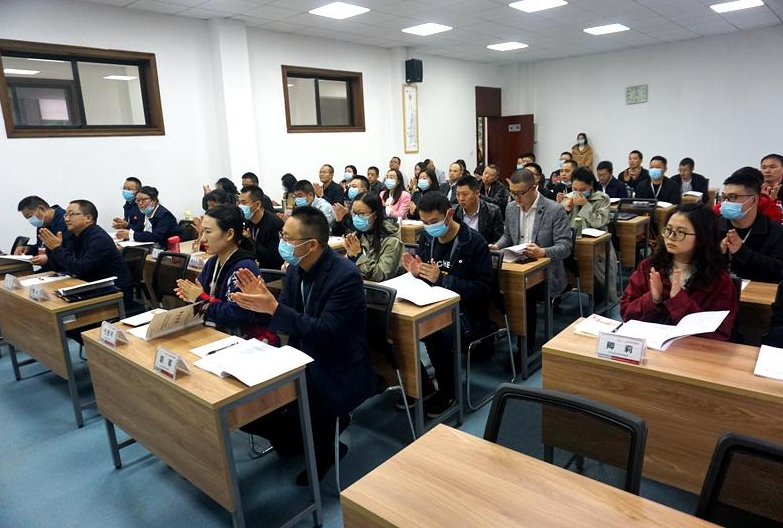 南充市嘉陵區紀檢監察系統公務人員業務提升專題培訓班（第一期）開班儀式順利舉行