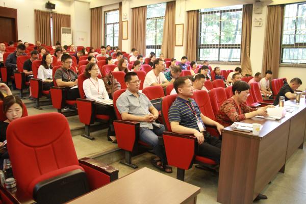 【黨外公務(wù)人員培訓(xùn)】邵陽市黨外知識分子培訓(xùn)班在我校順利開班